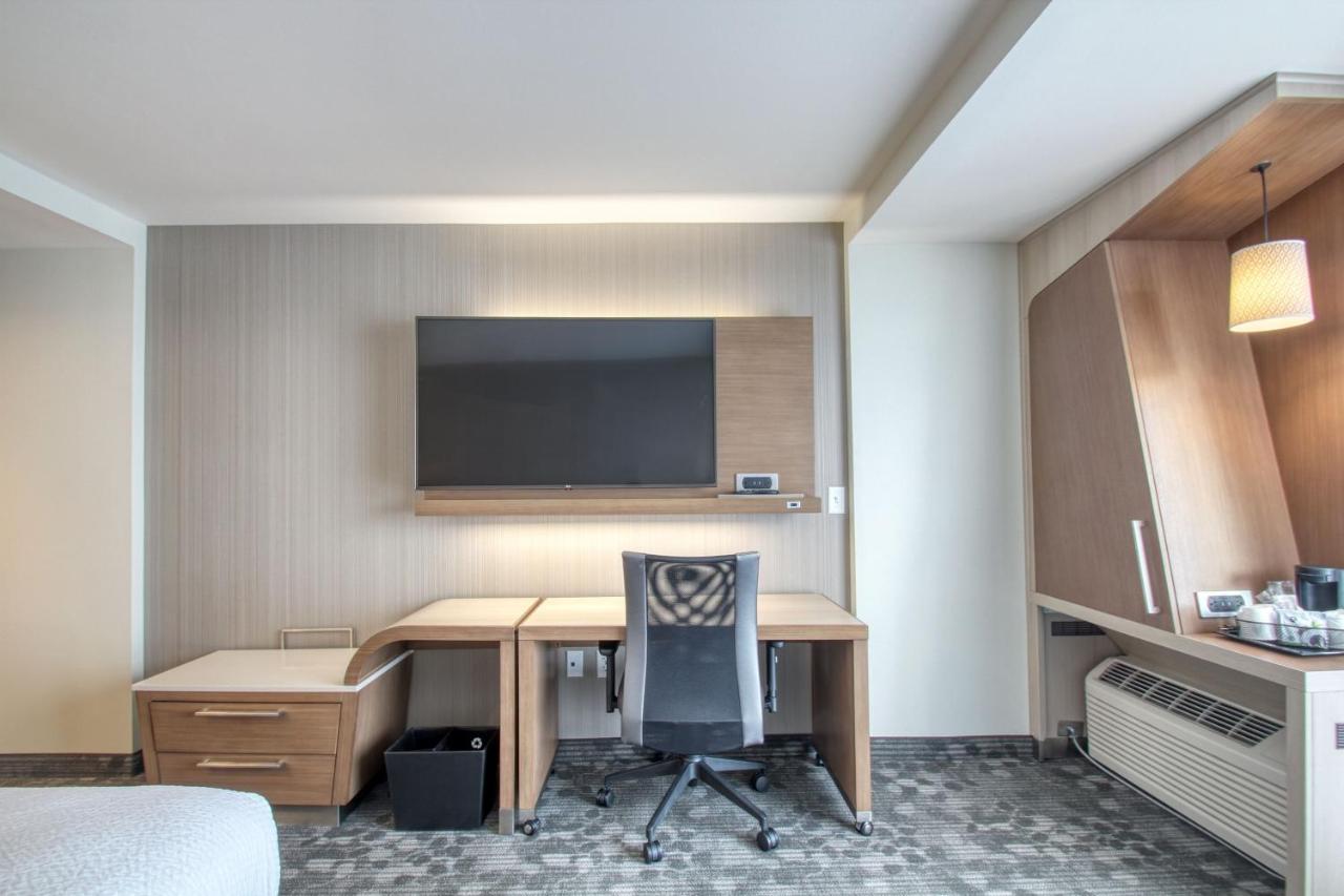 Courtyard By Marriott Fargo Hotel Eksteriør billede