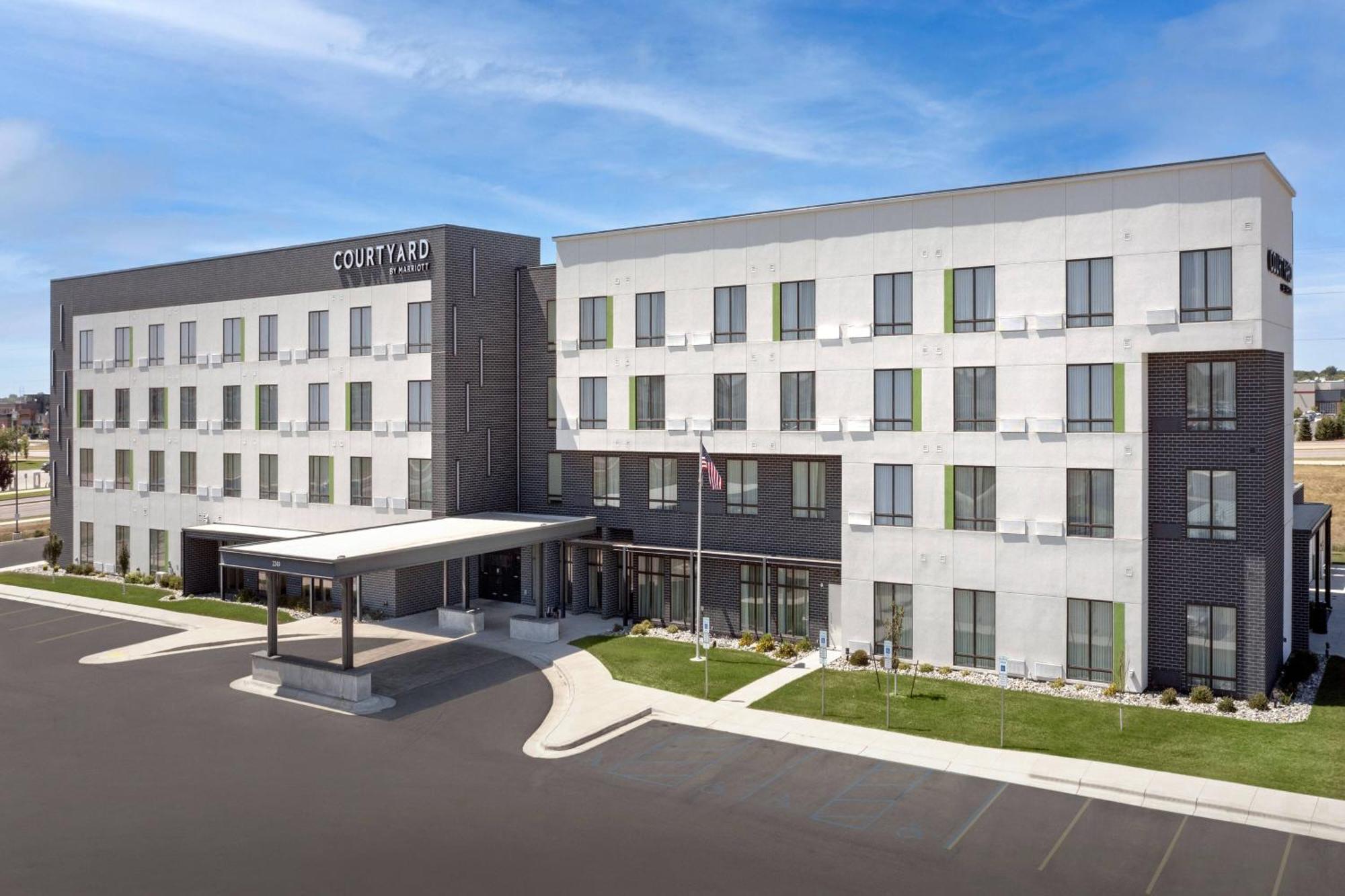 Courtyard By Marriott Fargo Hotel Eksteriør billede
