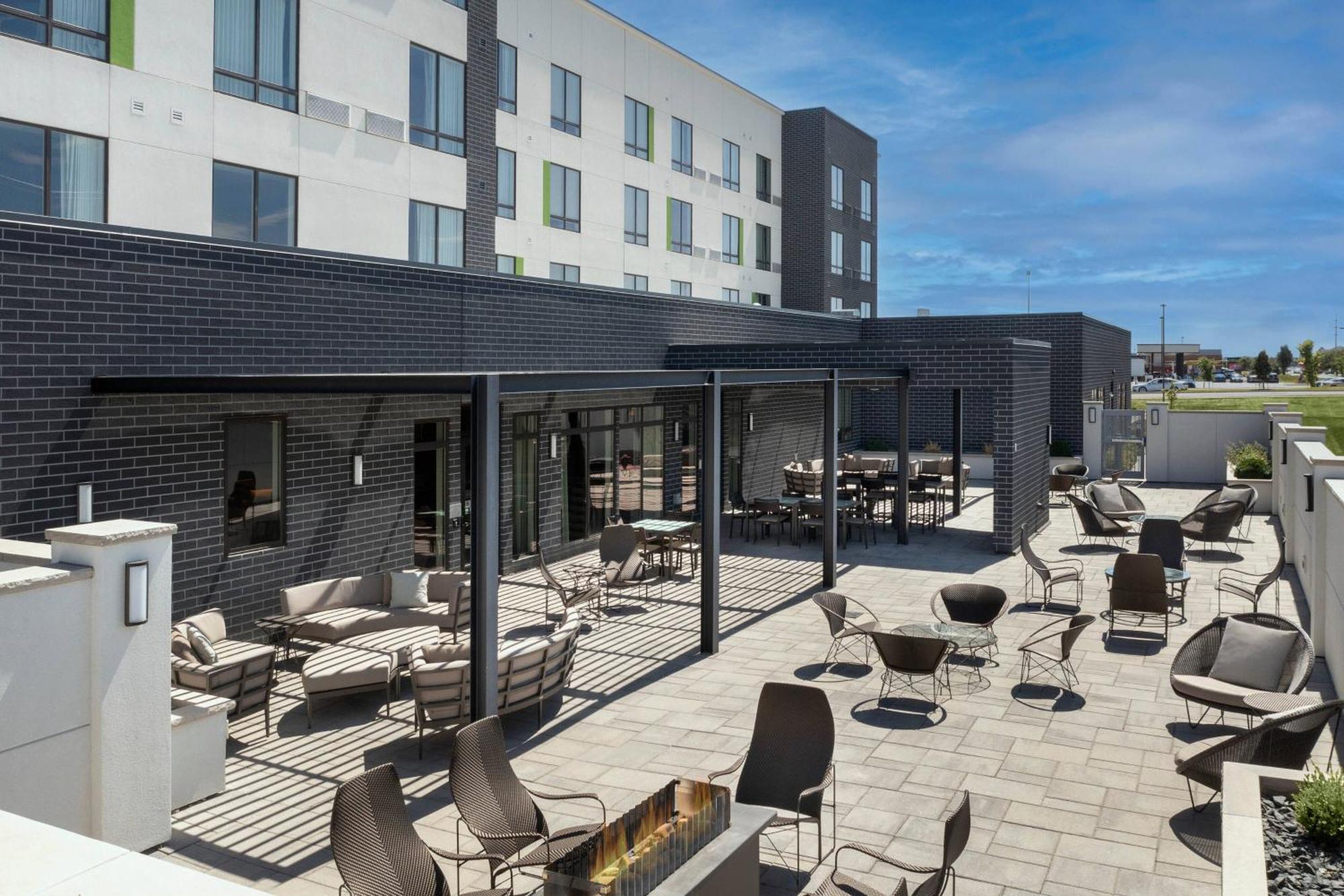 Courtyard By Marriott Fargo Hotel Eksteriør billede
